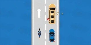 同方向有两条机动车道,驾驶摩托车遇校车在道路右侧停车上下学生…
