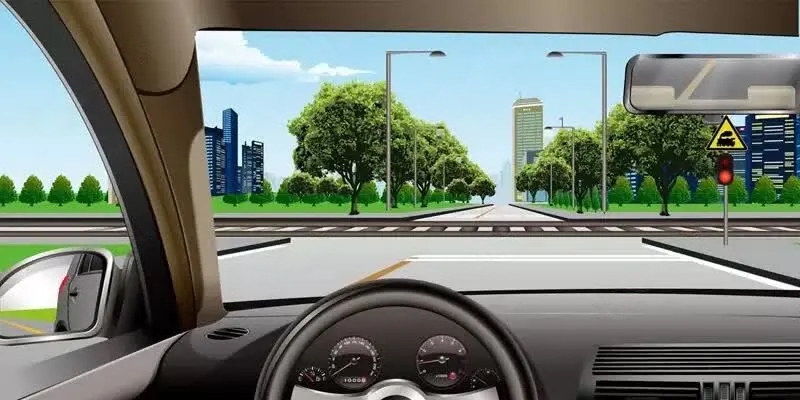如图所示，驾驶机动车行驶至铁路道口时，以下做法正确的是什么？