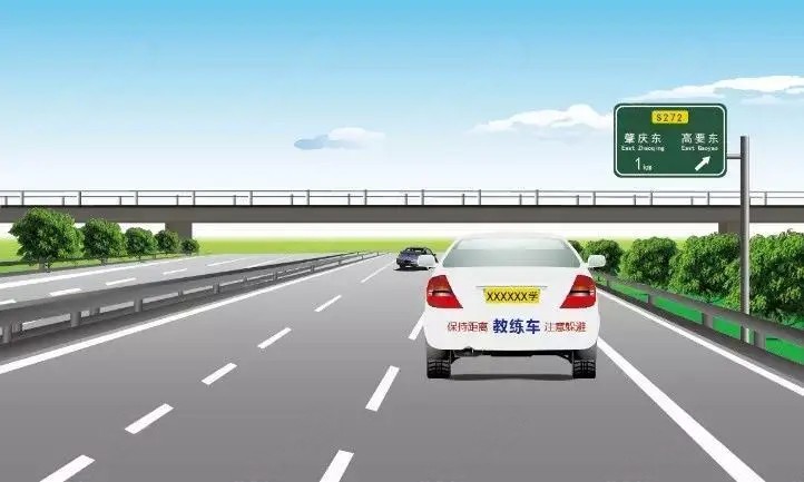 图中白色车辆可以在该路段练车。