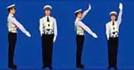 图中警察手势为什么信号？