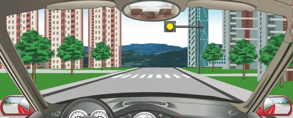 看到图中所示道路信号灯不断闪烁时，说明前方发生了什么情况？